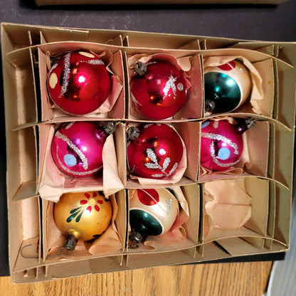 2 boxes (17pcs) Hand Blown Christmas glass ornaments Santa Land Multicolor 2"