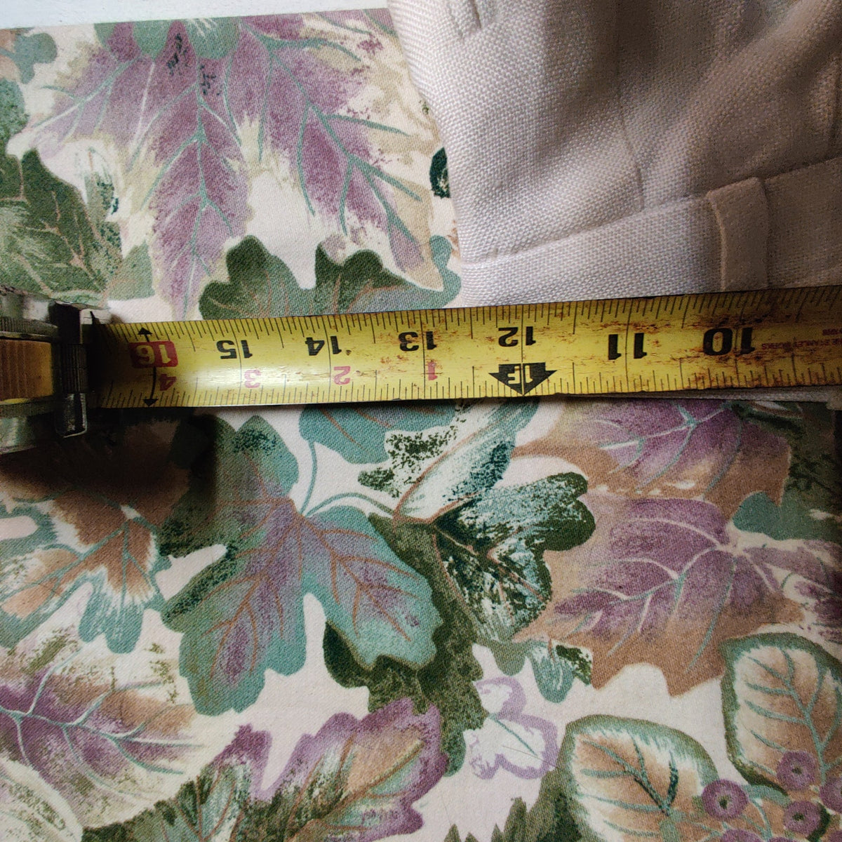 Liz Claiborne Collection White Pleated Lined Trousers Size 4