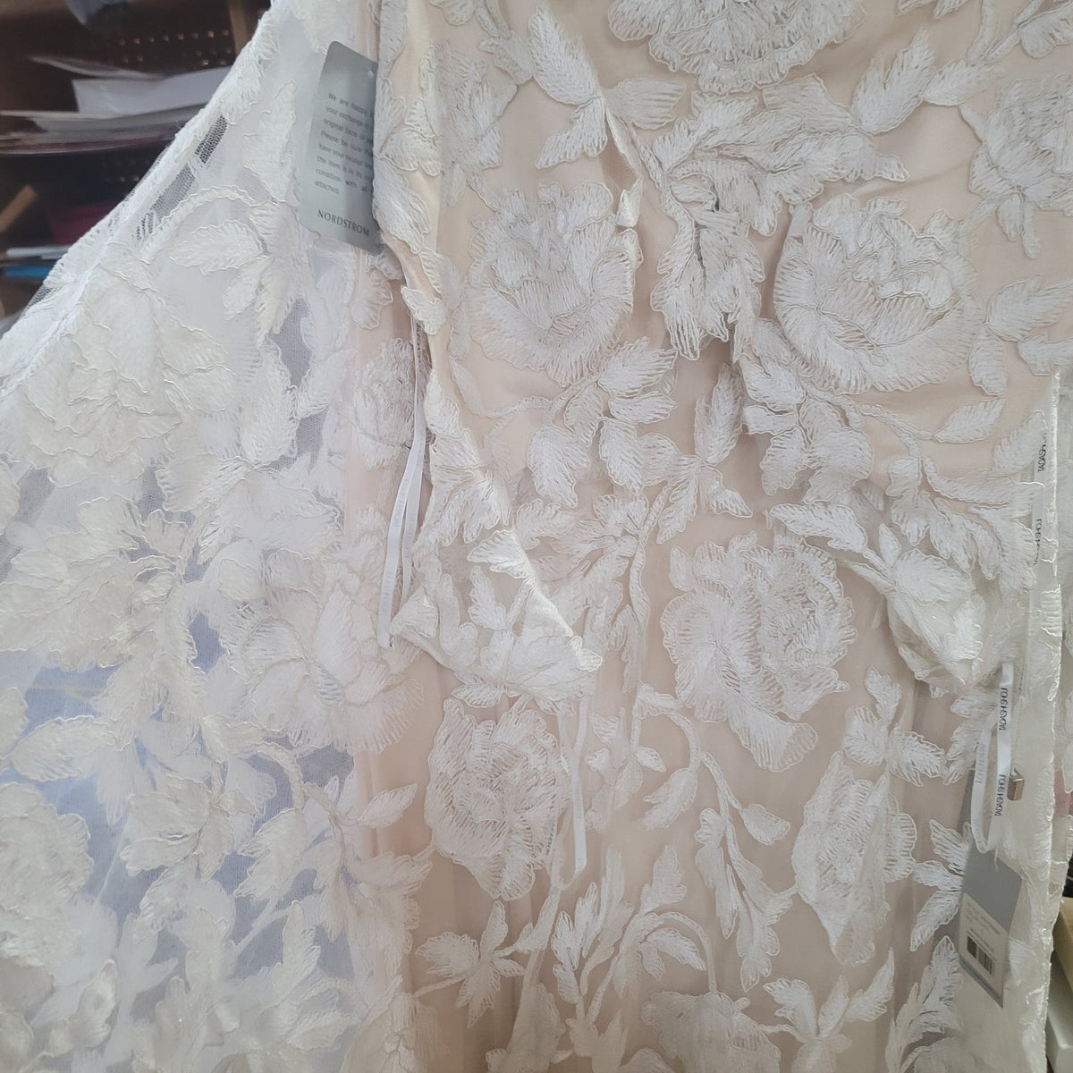 Tadashi Shoji Formal Gown Size 6 $998 CECILA GOWN ATI17370LBR-IVPTL