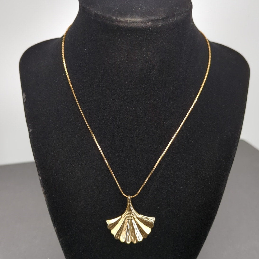 Vintage Fashion Necklace goldtone fan box chain elegant classy