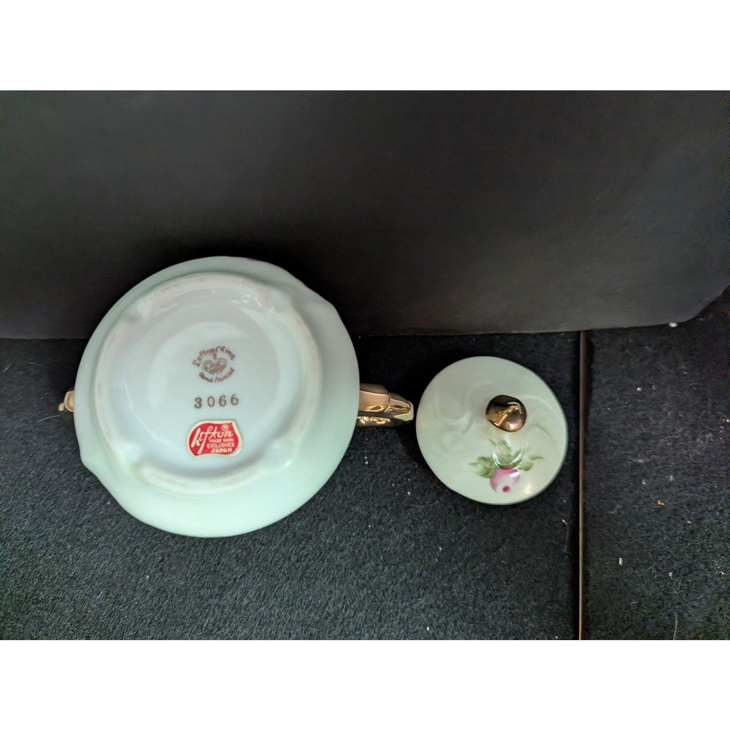 Vintage Lefton Green Rose Lidded Sugar Bowl Porcelain Gold Gilt 3066