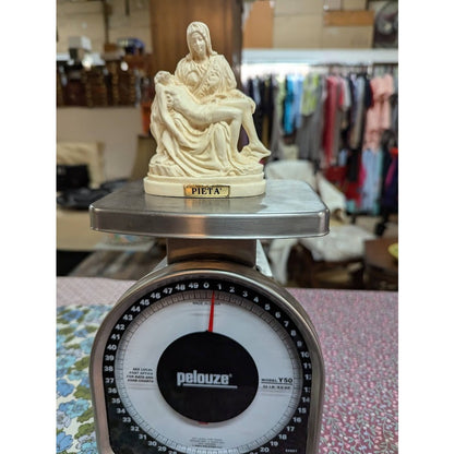 PIETA Michaelangelo Vintage 1960s Vatican Italy Souvenir Sculpture 1960s White
