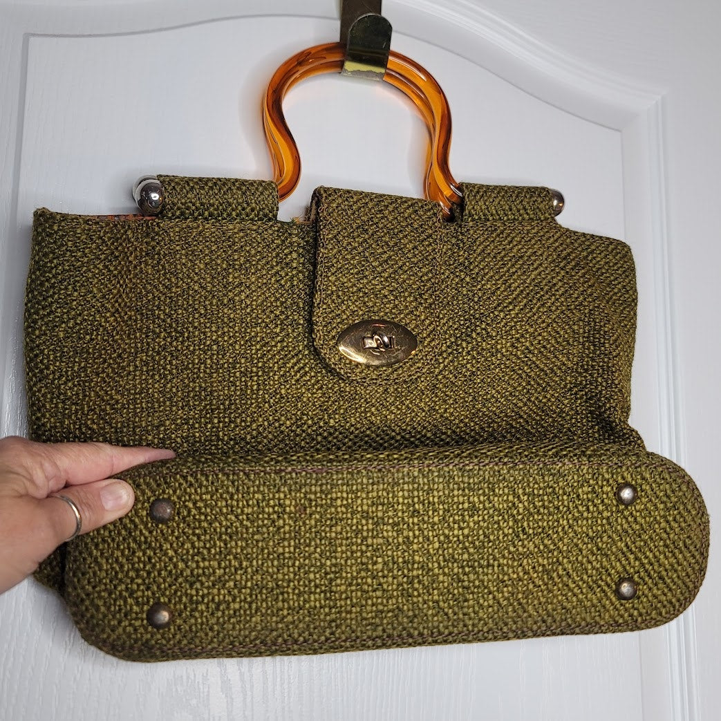 Vintage Woven Avocado Green Tortoise Lucite Handle Twist Lock Purse Bag Tote
