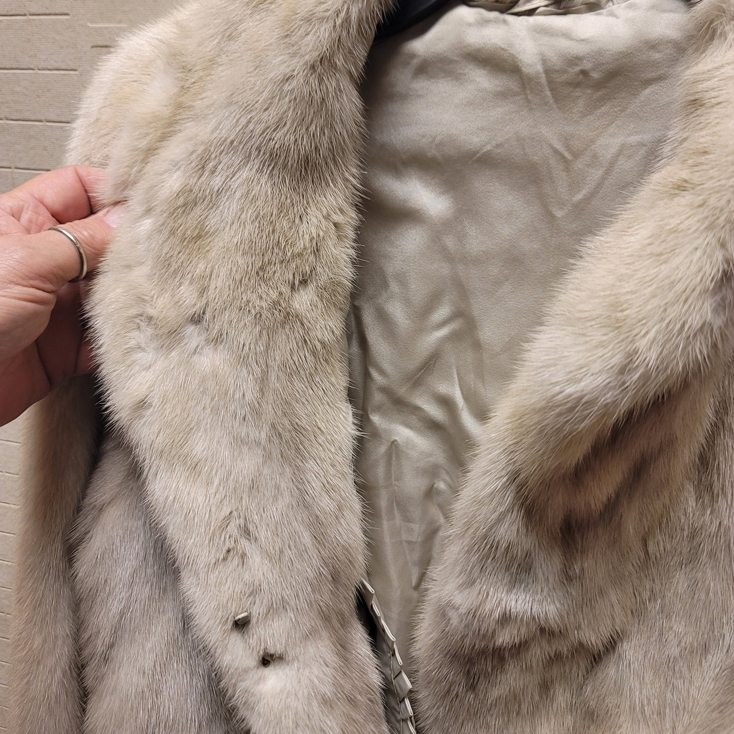Emba VINTAGE white cream Jacket MINK Coat HOOK closure 1980s Lined Pockets