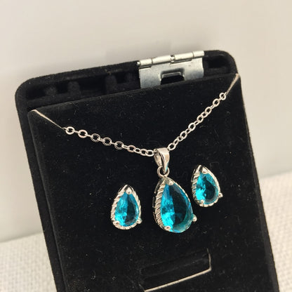 Vintage Pendant Necklace Faux Sapphire Set silvertone Matching pierced earrings