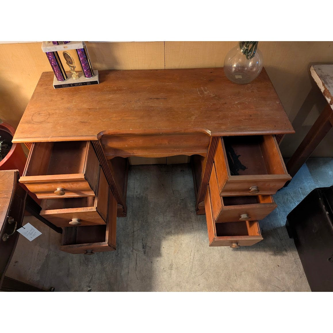 SECONDHAND SANDIES: 6 Drawer Petite Kneehole Desk Vanity