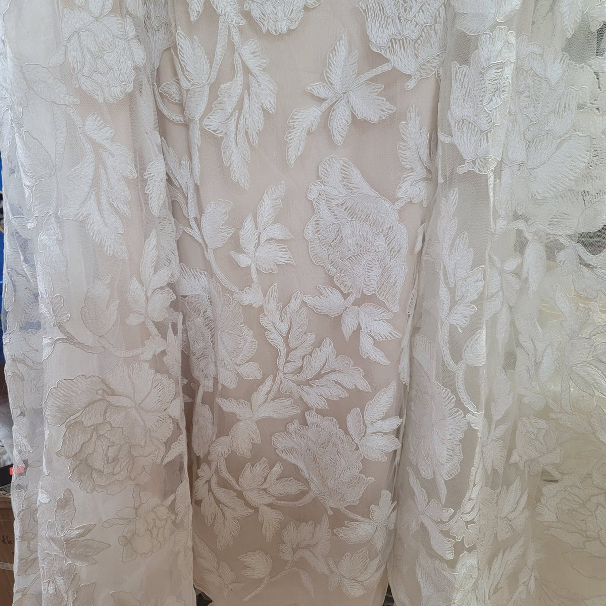 Tadashi Shoji Formal Gown Size 6 $998 CECILA GOWN ATI17370LBR-IVPTL