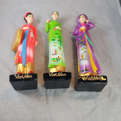 Set of 3 Vietnamese women Tradional Dress Vietnam figurines