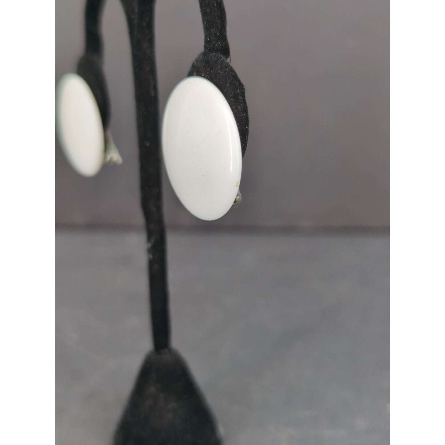 Vintage White Oval Cabochon Gold Tone Button Clip On Earrings Retro Modern