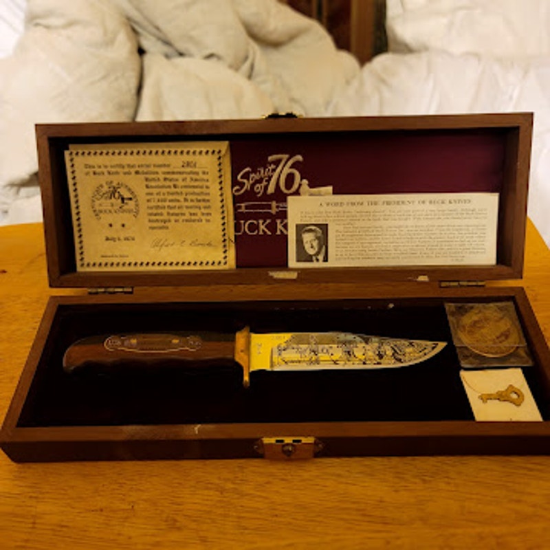 Buck #2801 Spirit of 76 Limited Edition Bicentennial Knife Set Display Case Coin