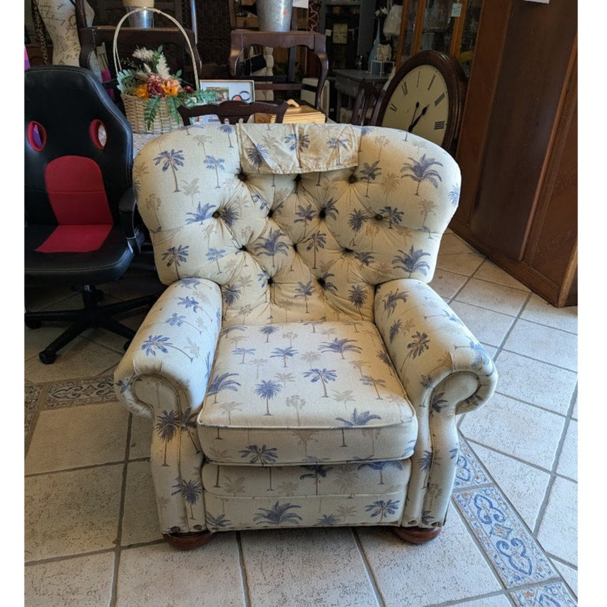 Secondhand Sandies: La-Z Boy / Girl Recliner Palm trees Cream tropical West Palm Beach Style