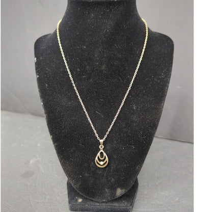 Vintage Gold Tone Openwork Tear Drop Pendant Necklace Delicate Chain Accent
