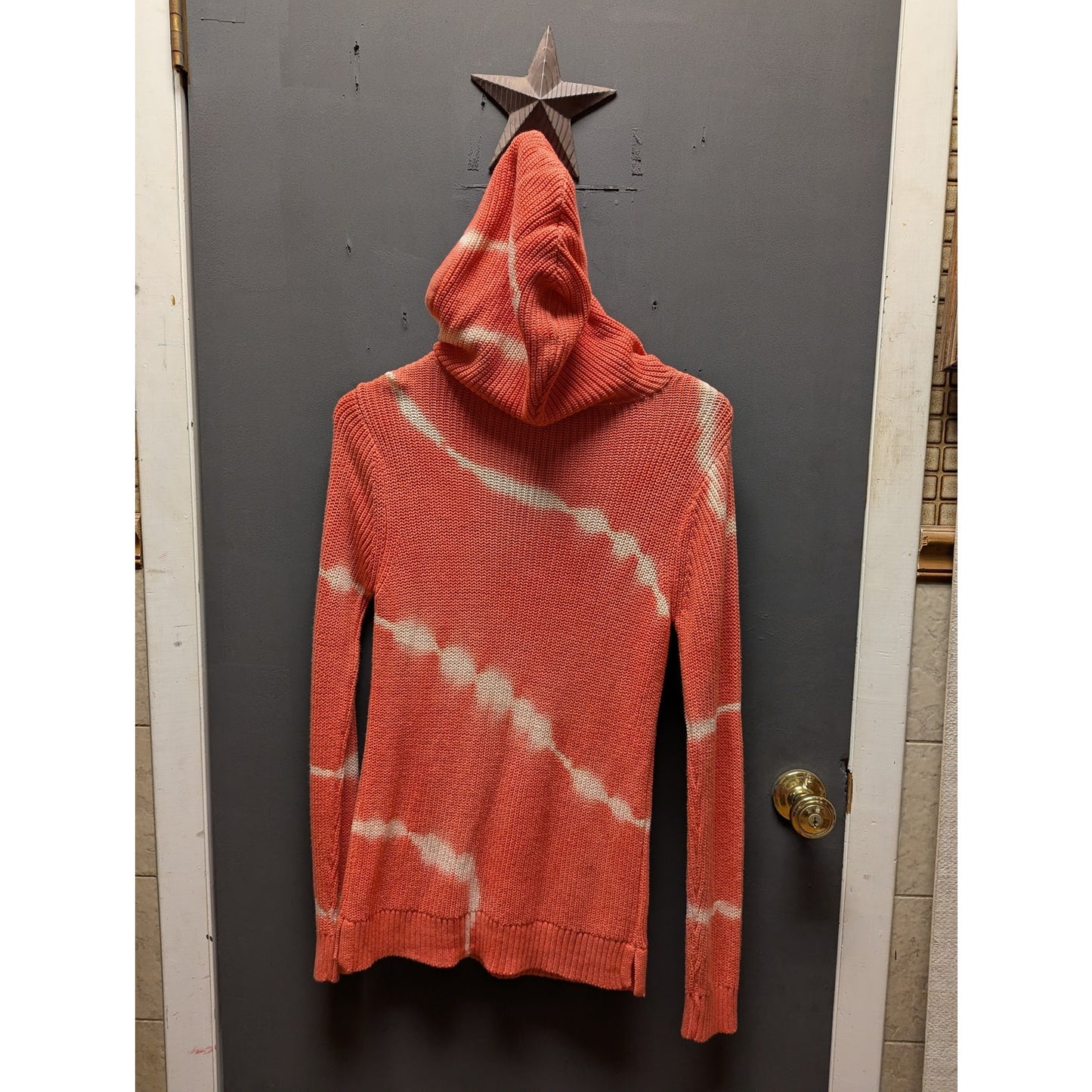 Belle by Belline knit kangaroo pocket sweater hooded Size Small Terracotta white