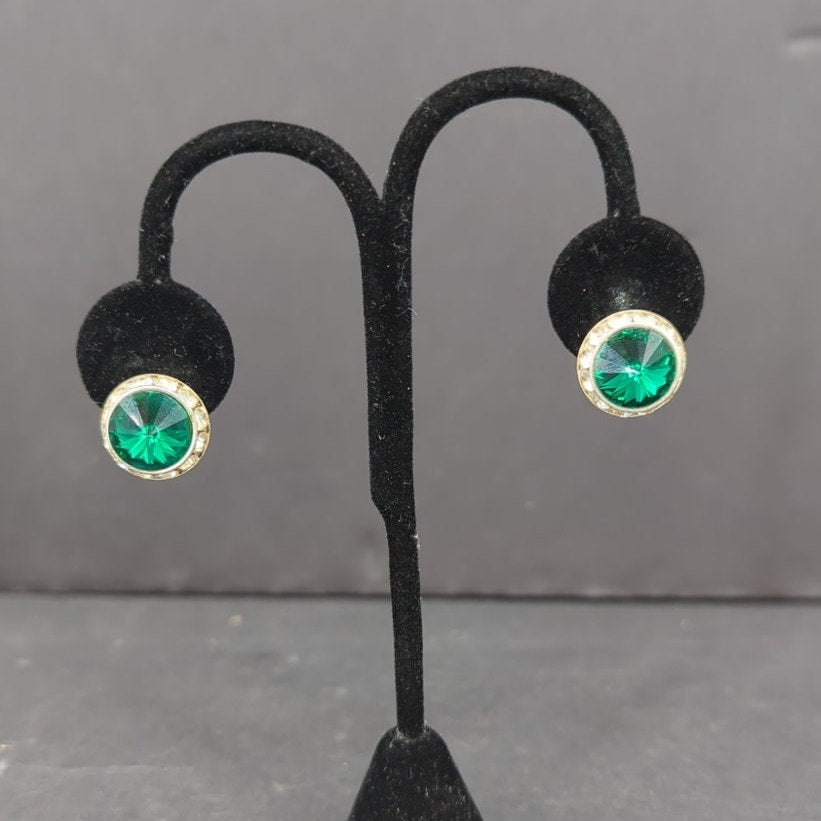 Vintage Emerald Green Rhinestone Gold Tone Round Clip On Earrings