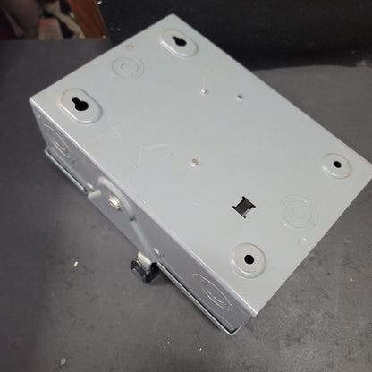 Square D D222N Safety Switch 60 AMP 240 V.A.C Phase 3 Fuse box UNUSED