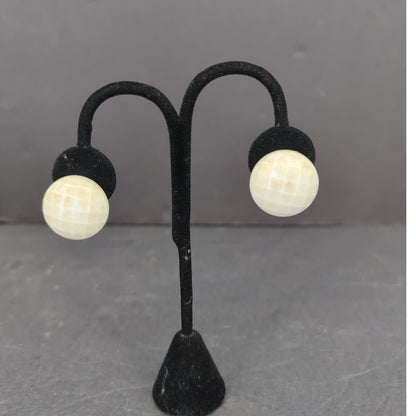 Vintage Cream Pearl Gold Tone Molded Geometric Grid Button Clip On Earrings