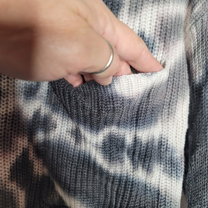 Belle Size Small Tie Dye Long sleeve Sweater crew neck Charcoal Grey Pocket HiLo