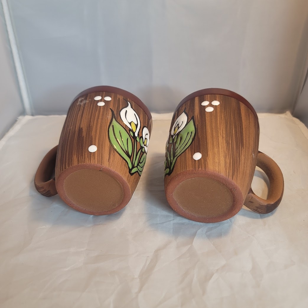 Vintage Calla Lilly Clay Hand Painted Stoneware Talavera Pair Coffee Tea mug cup