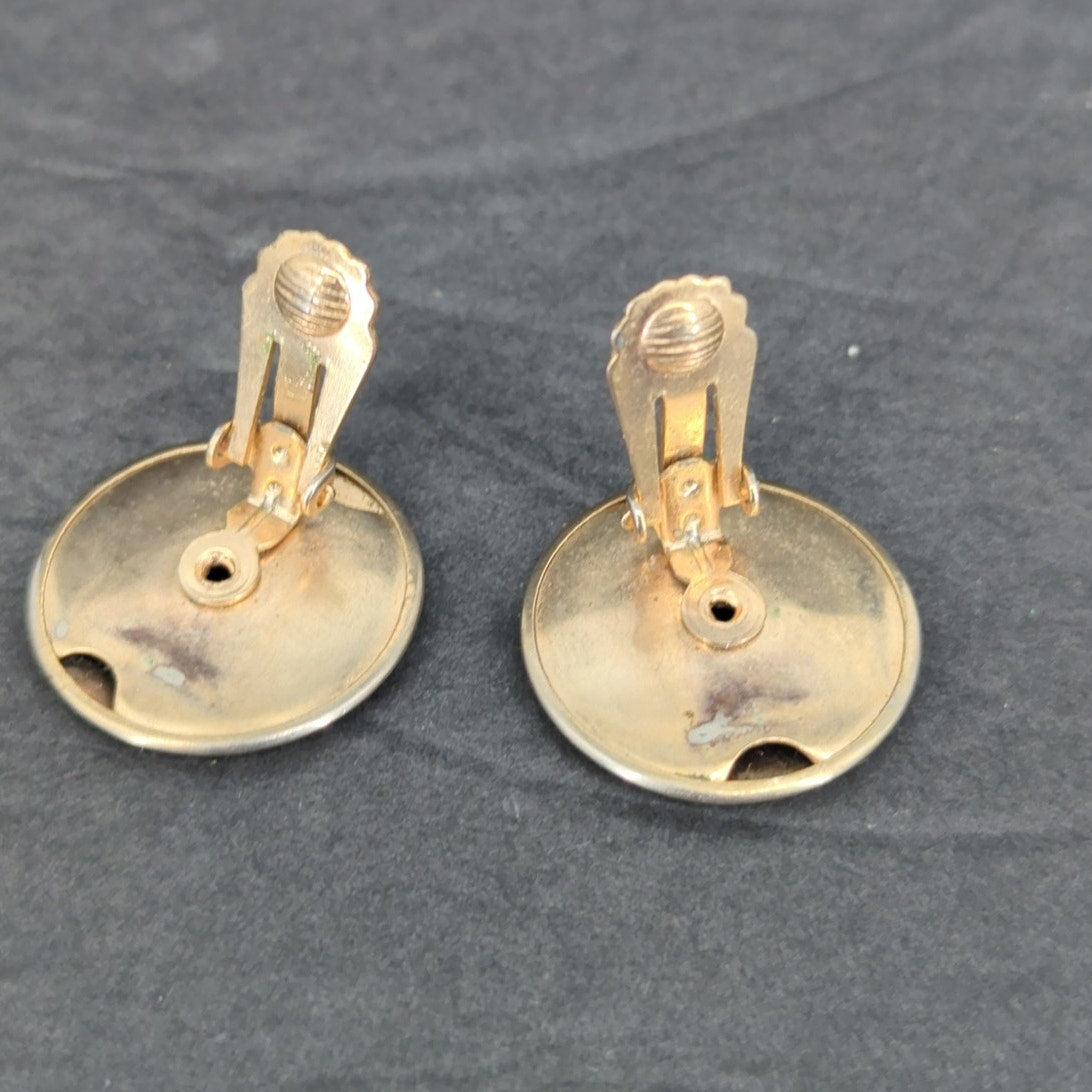 Vintage Gold Tone Minimalist Smooth Curved Half Hoop Clip On Earrings Retro