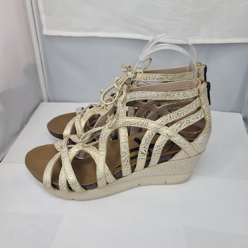 OTBT Size 8.5 Nomadic Leather Women Shoes Heels Back Zip Gold Cream Wedge Sandal