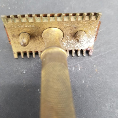 Gillette Vintage Double Blade Shaver Razor Brass TONSORIAL USA Dome Top 3.5"Top