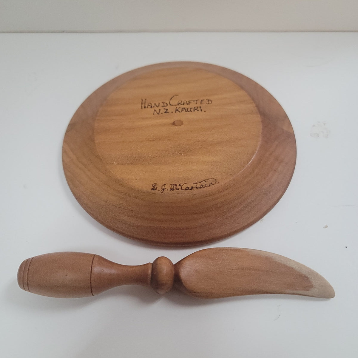 Handcrafted New Zealand Kauri Plate with Knife signed D.J. Denis McCartain