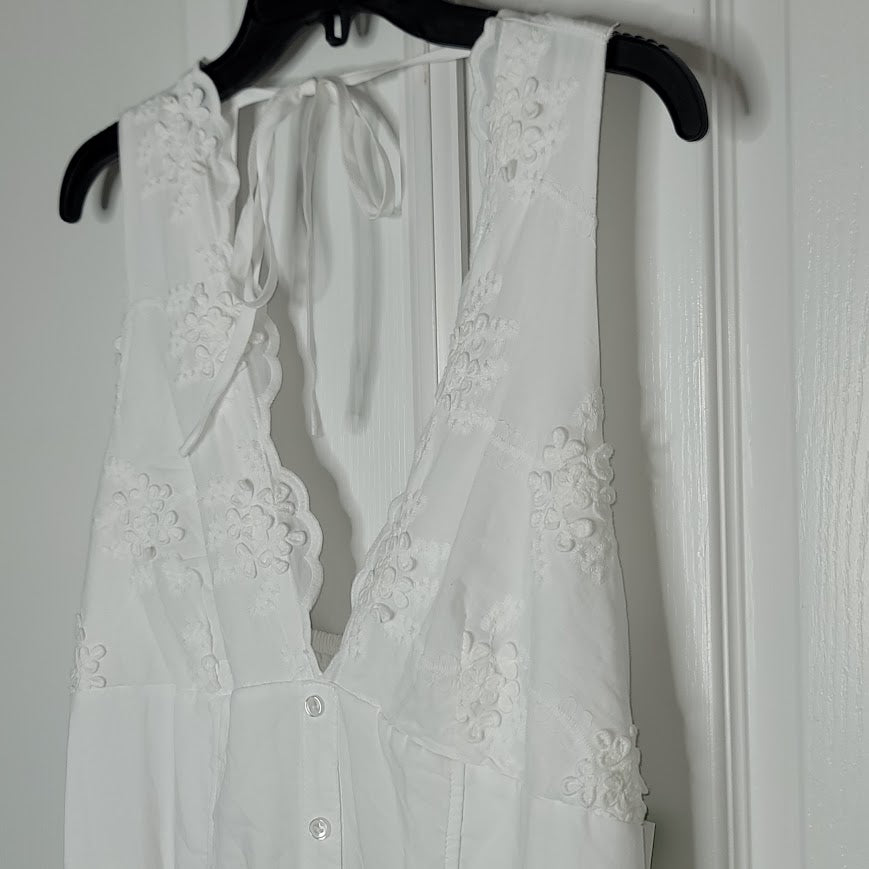 Wild Fable White Embroidered Lace VNeck Halter Maxi Dress NWT Size XL Resortwear