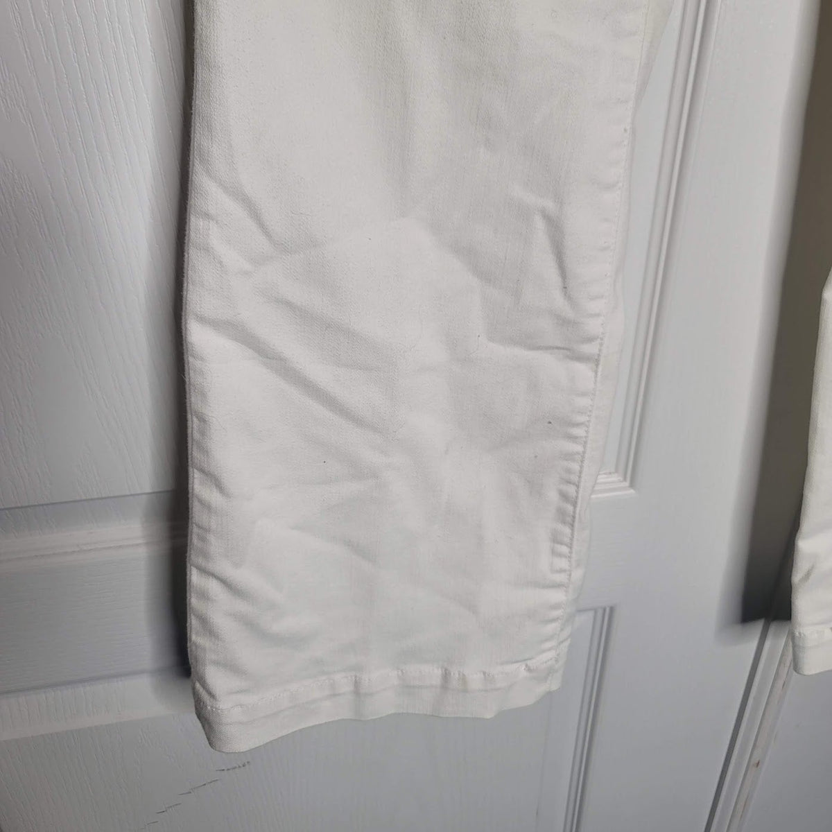 Talbots womens boot cut White Jeans Button Zip Cotton Stretch 30" Waist
