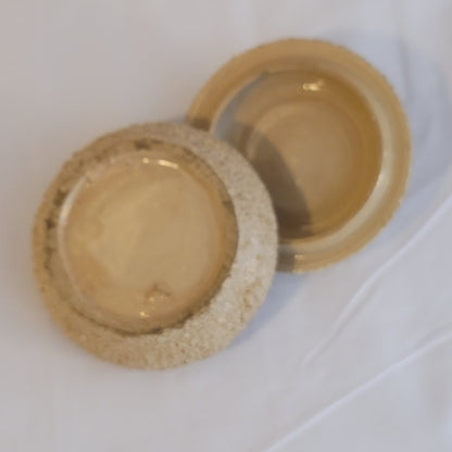 Vintage round trinket stash vanity powder box ceramic flowers spaghetti texture