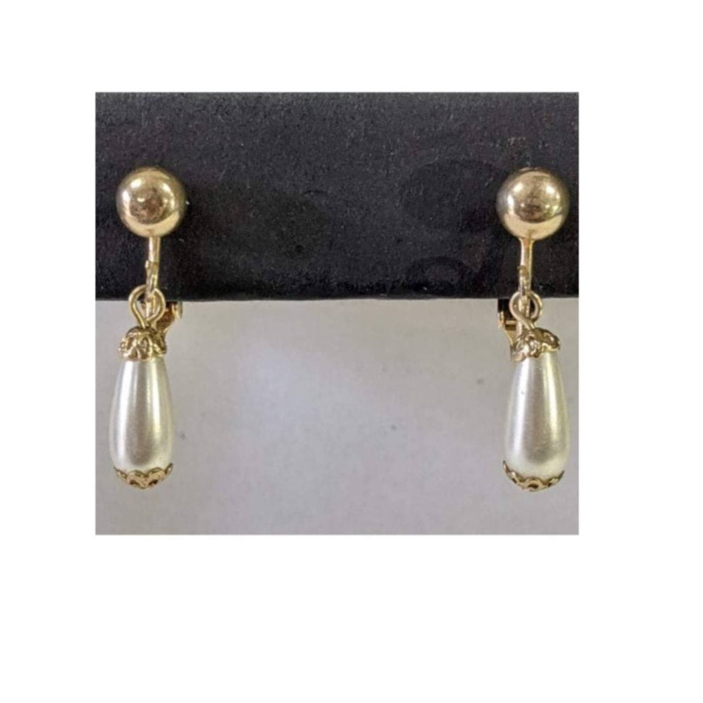 Sarah Sara Coventry goldtone drop faux pearl clip on earrings