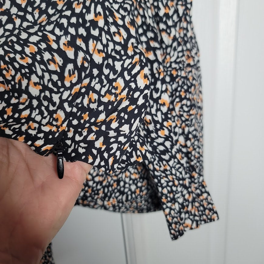TOPSHOP new blouse Size 8 Medium crop top abstract side zip pouf 3/4 sleeve