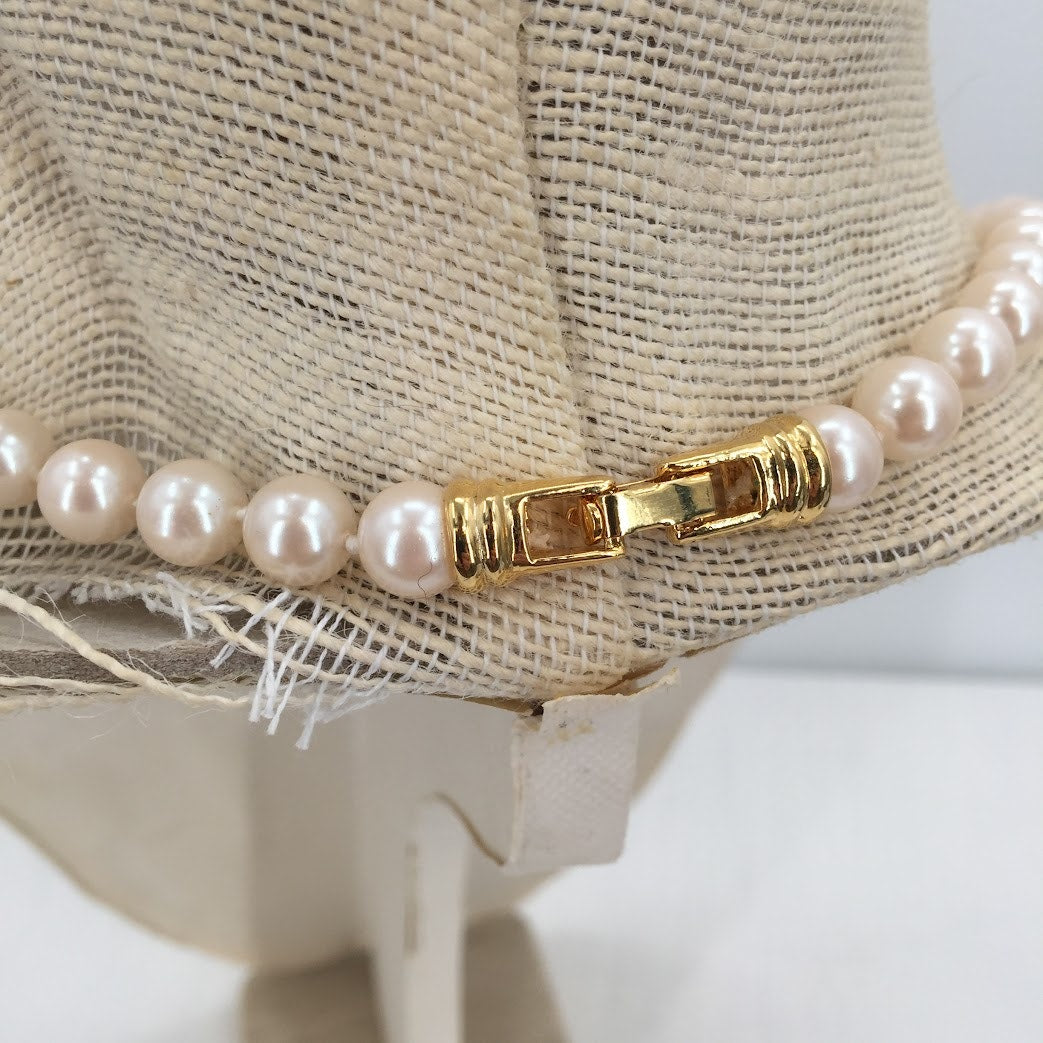 Vintage Fashion Necklace Faux Pearls knotted Clamp closure choker style
