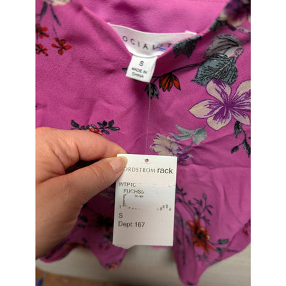 Socialite cami pink floral tank top scalloped Size small adjustable straps NEW