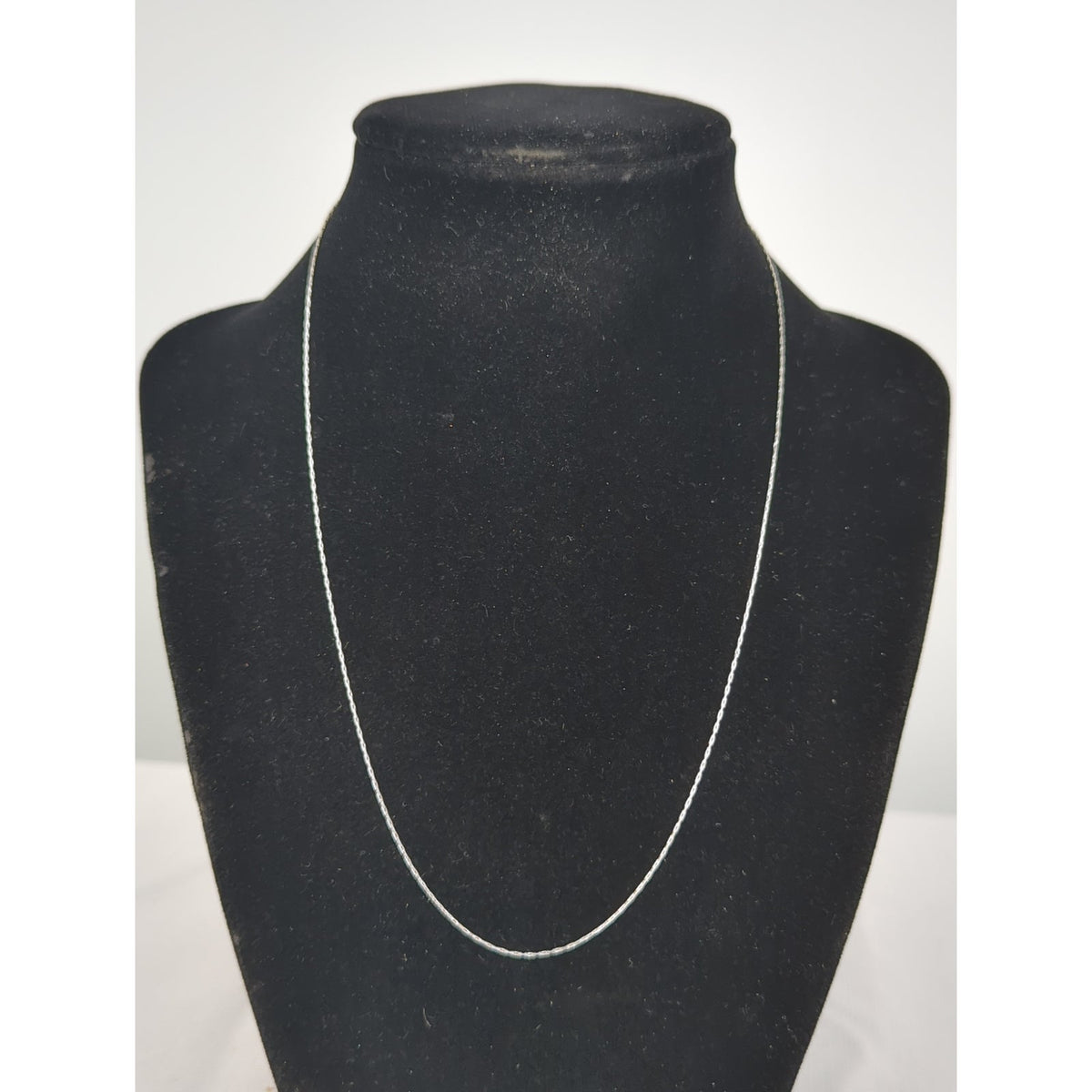 Vintage Minimalist 925 Sterling Silver Delicate Box Chain Necklace 18" overall