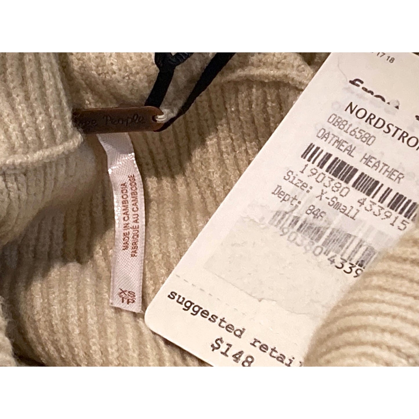 Free People OVERSIZED Turtleneck Tunic Sweater Sz XS/Extra Small in Oatmeal NWT