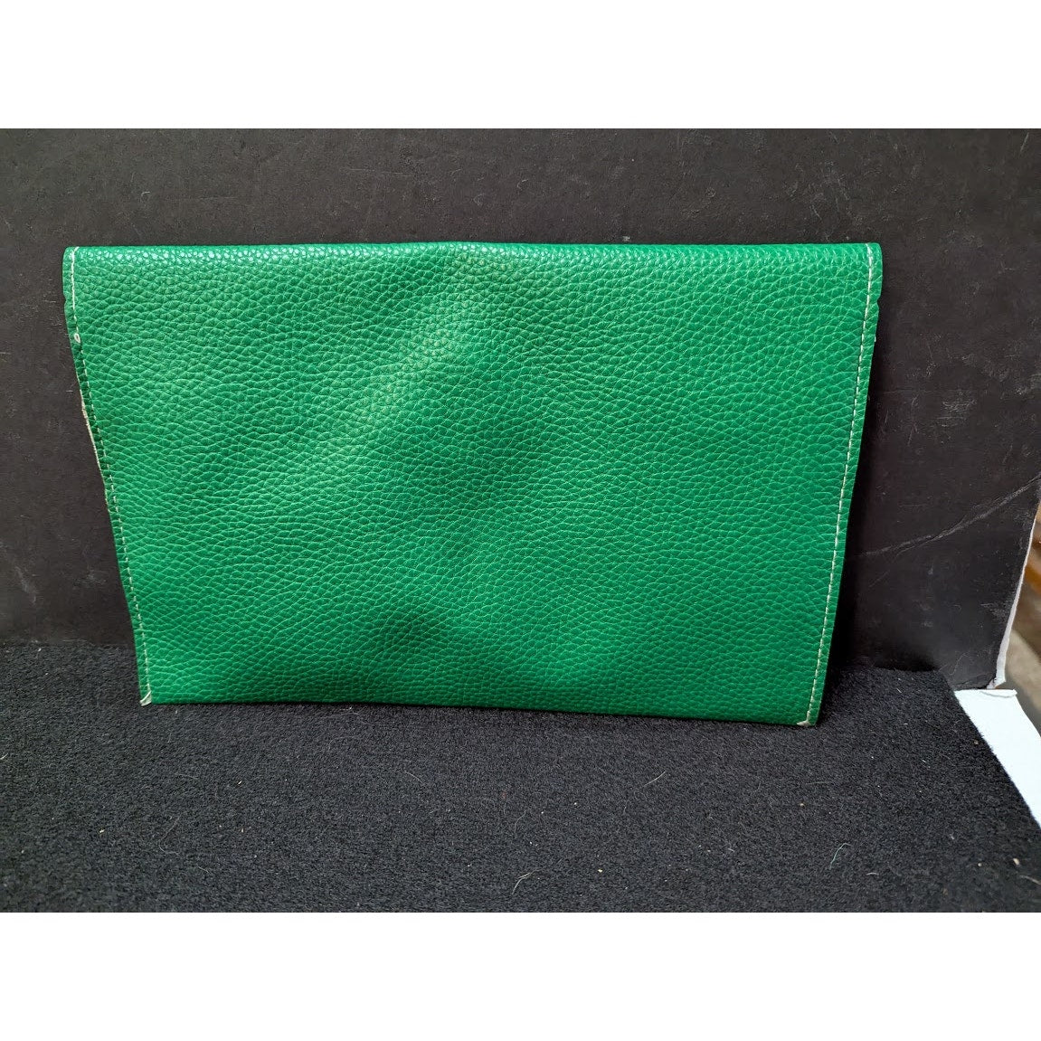 Vegan Pebbled Leather Conververtible Clutch Purse Shoulder Bag gold chain clasp