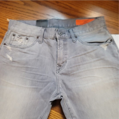 NWT Jean Shop Mick Slim Regular Distressed Jeans Light Wash 33x32