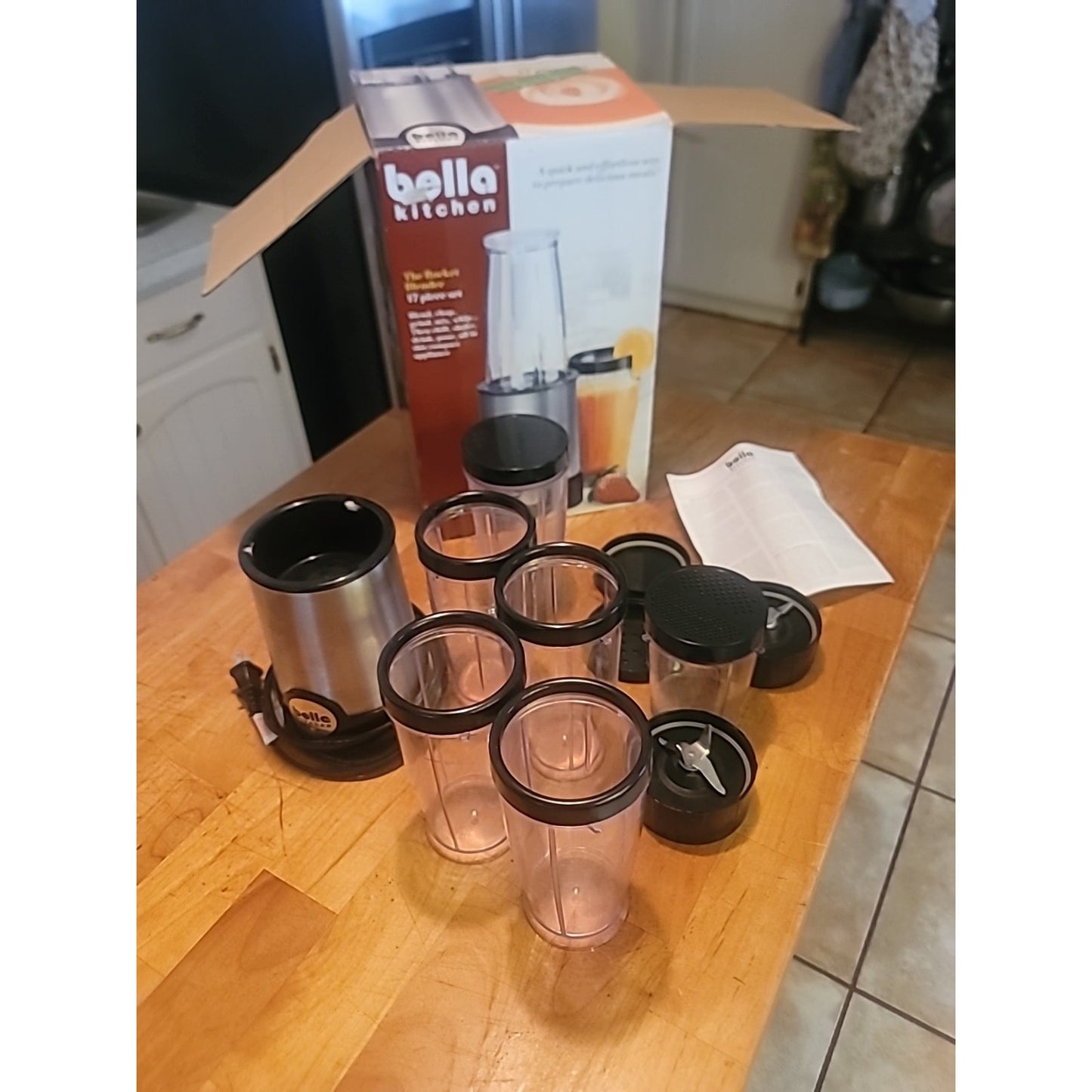 Bella Kitchen The Rocket 17-Piece Set Blender Chop Mix Whip Smoothies Shakes