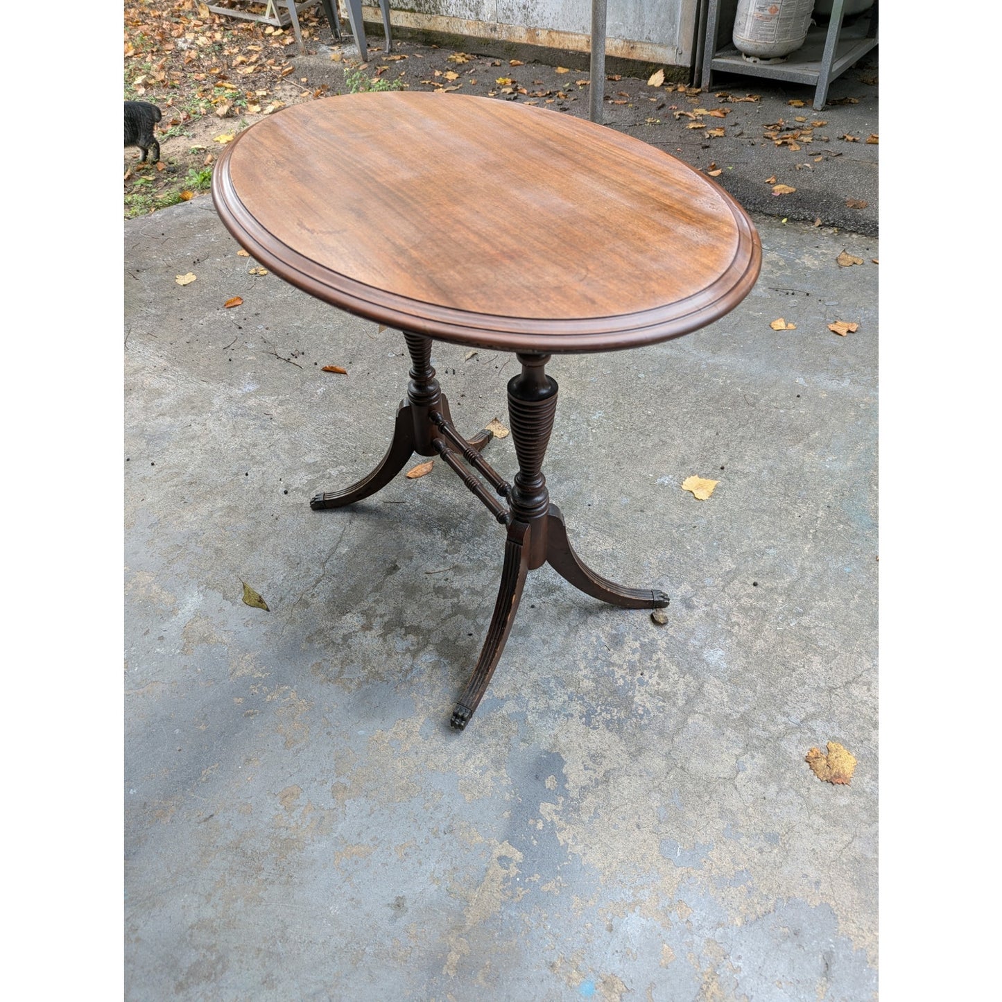 Secondhand Sandies: oval vintage table WALNUT