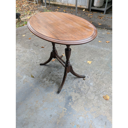 Secondhand Sandies: oval vintage table WALNUT