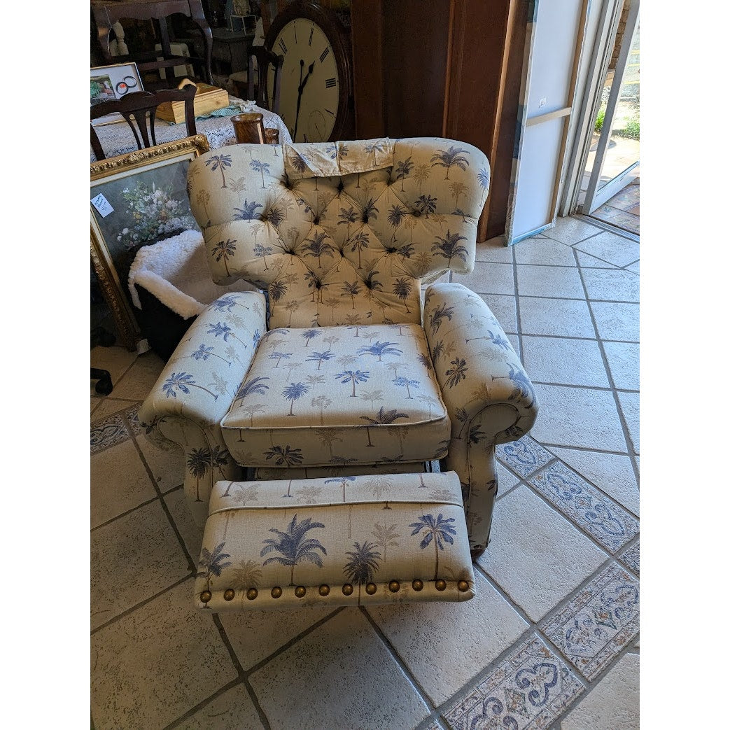 Secondhand Sandies: La-Z Boy / Girl Recliner Palm trees Cream tropical West Palm Beach Style