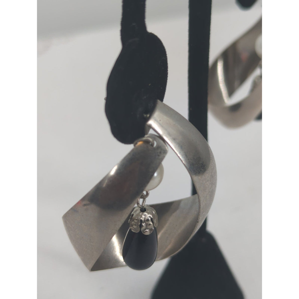 Vintage Swirl Hoop Earrings Silver-Tone Faux Pearl and Black Teardrop Dangle