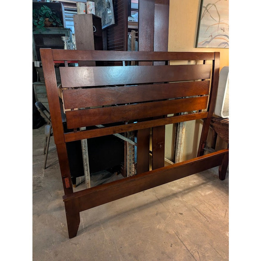 SECONDHAND SANDIES: Queen Headboard Footboard and Rails