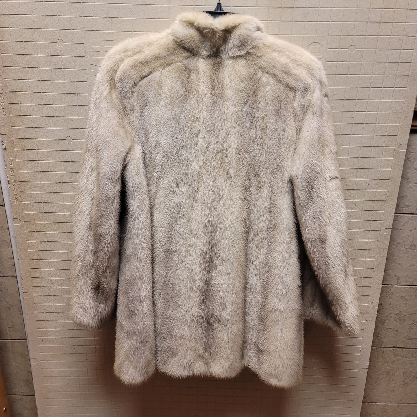 Emba VINTAGE white cream Jacket MINK Coat HOOK closure 1980s Lined Pockets