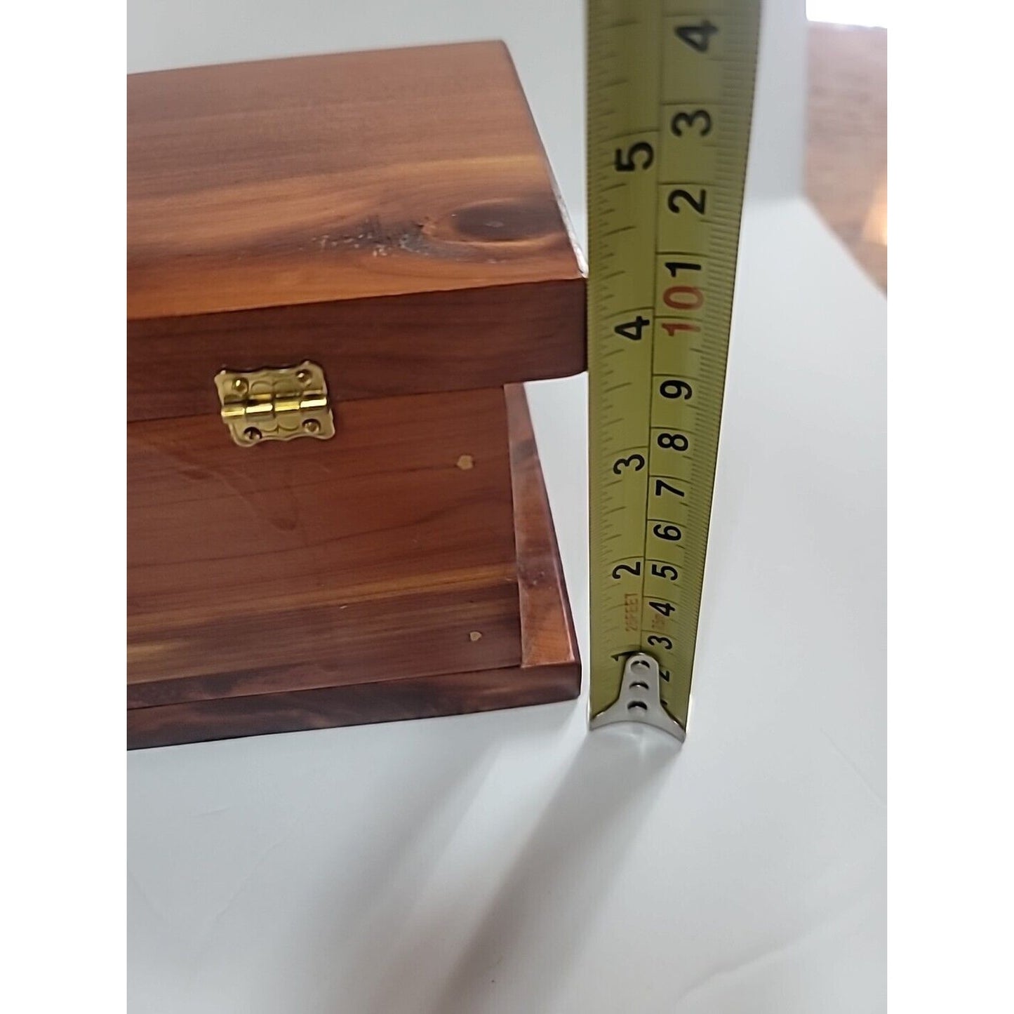 VINTAGE HAND CRAFTED HINDGED LID WOODEN CEDAR BOX 8x5x4.5 Stash Trinket HIDEAWAY