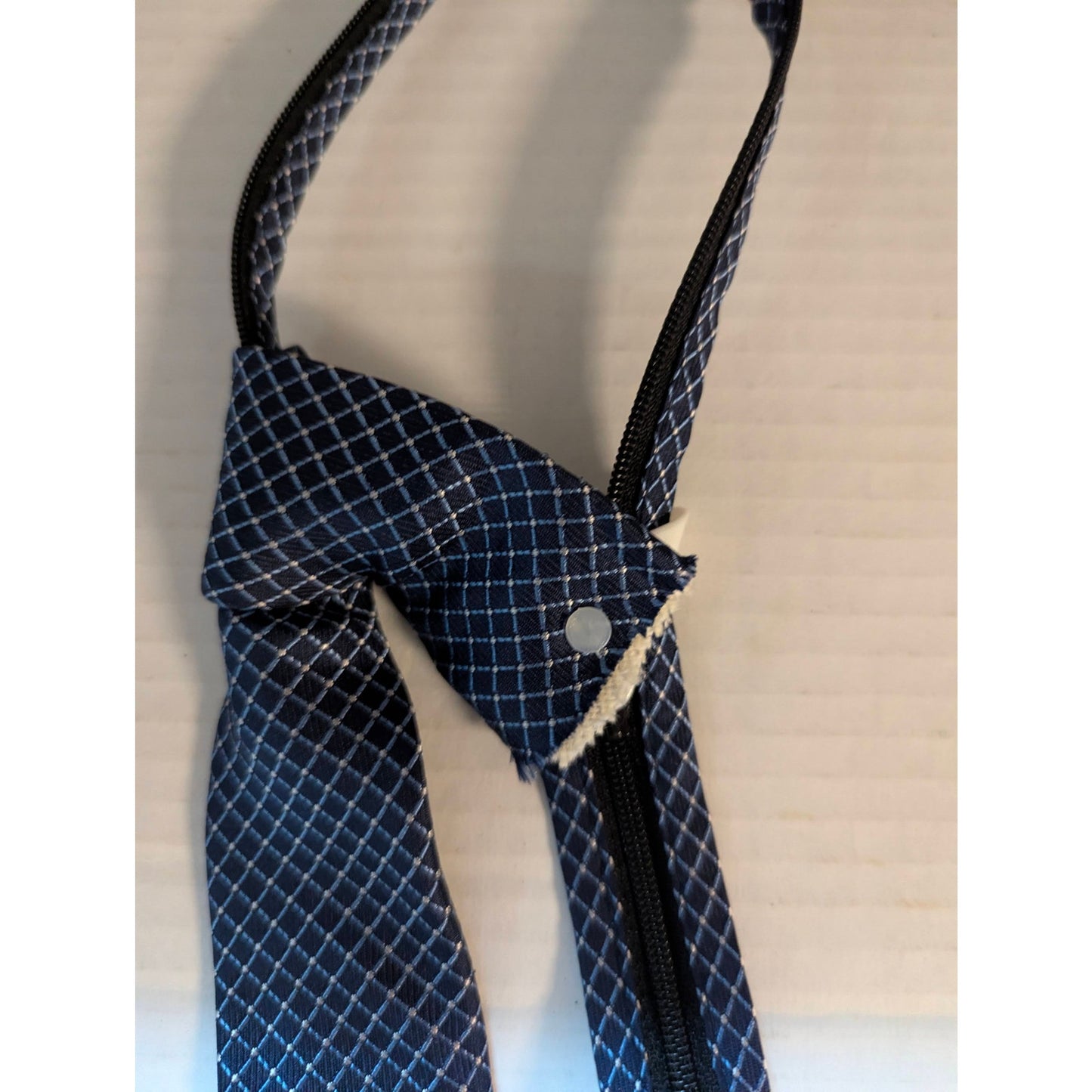 Nordstrom Kids Boys Navy Blue Geometric Printed Pre-Tied Necktie NWT