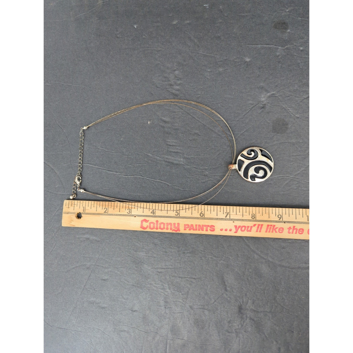 Vintage Gold Tone Swirl Round Medallion Pendant Omega Chain Necklace Mid-Century