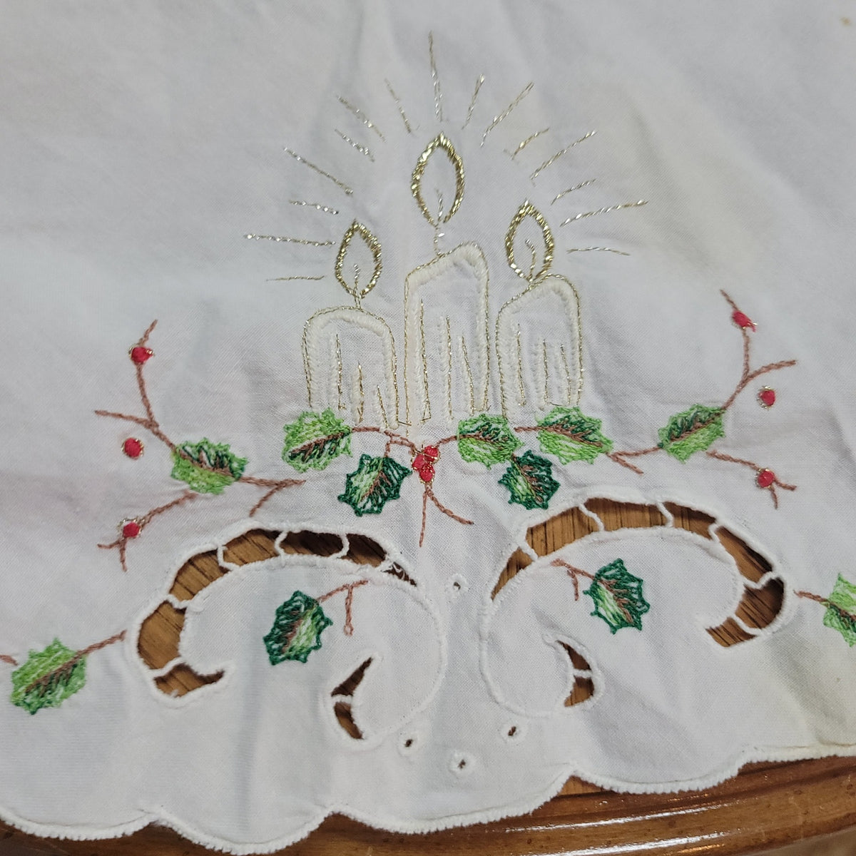 Christmas Table linen tableclotth 32" Runner 48" Holly Candles Holiday Vintage