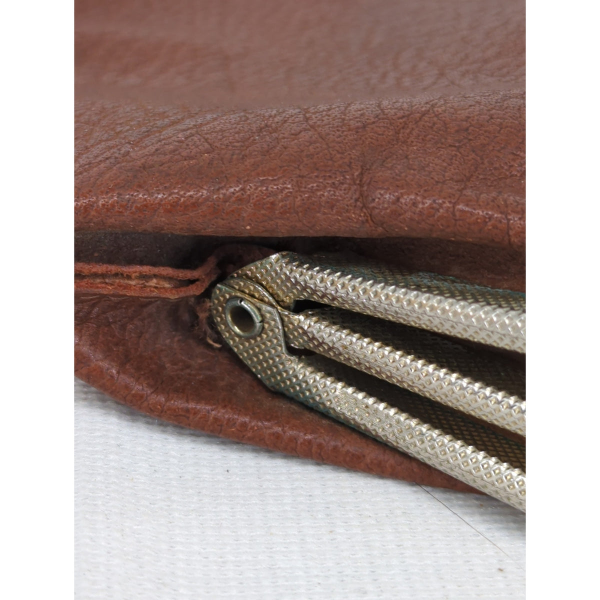 Vintage Brown Leather Double Kiss Lock Change Coin Purse