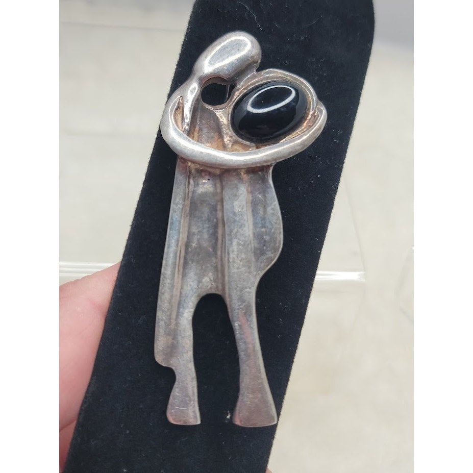Vintage Modernist Embracing Couple Brooch with Black Onyx  Mid-Century Style